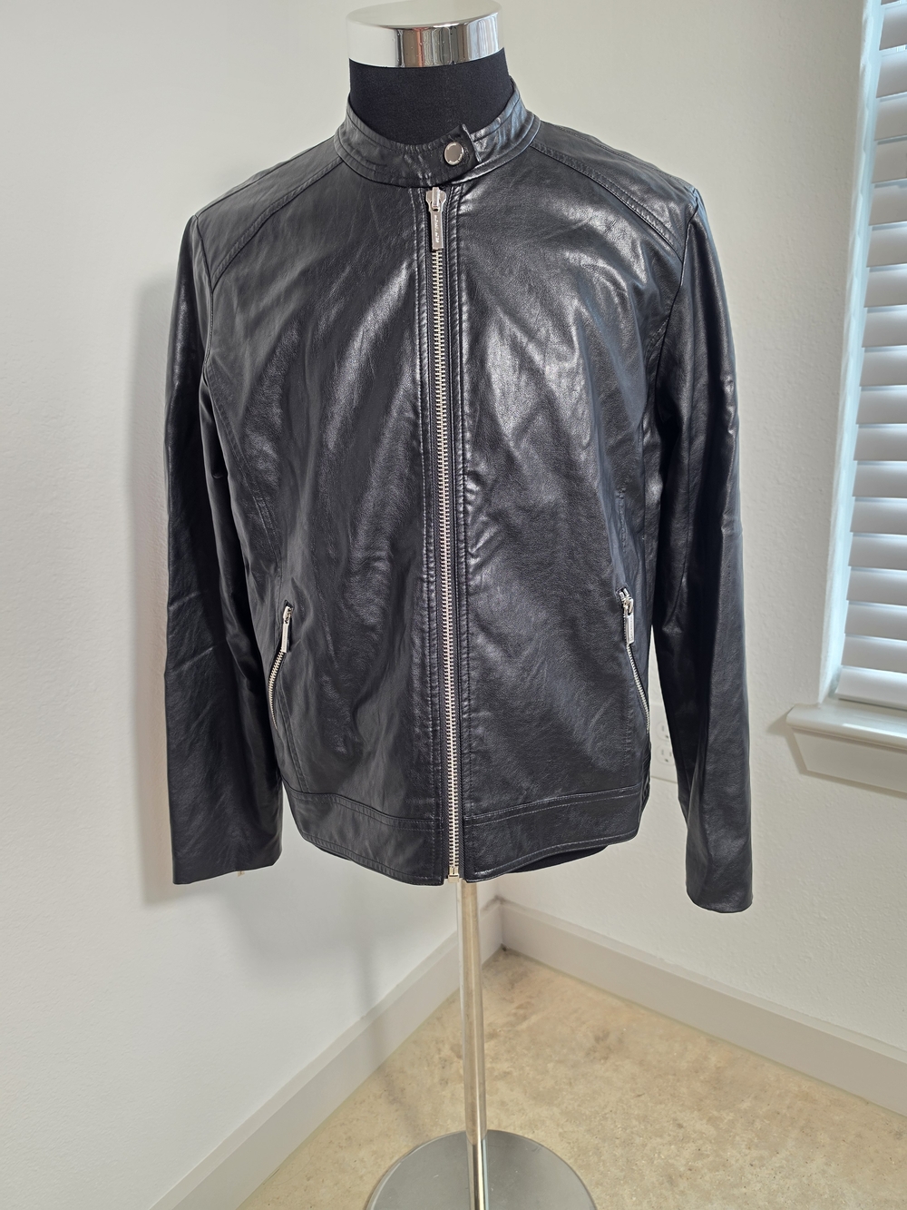 Michael Kors Black  Lightweight Jacket - Women’s Size XL - Sleek - Picture 2 of 6